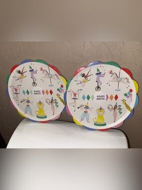 NEW Sealed 2 Packs Circus Birthday Party Paper Plates 16 Ct Each LG Meri Meri
